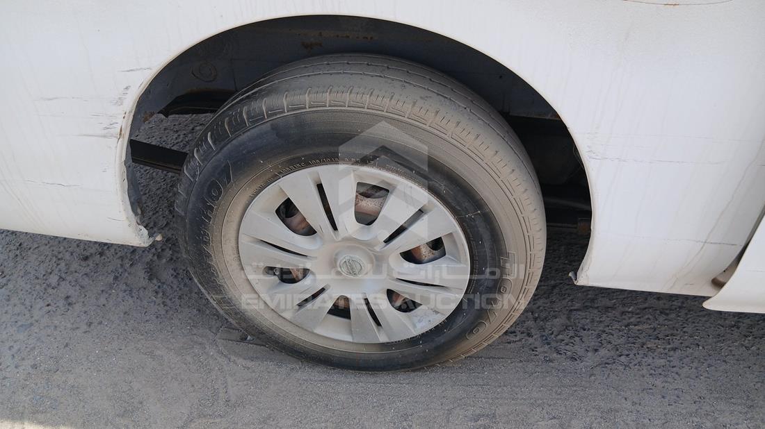 نيسان إن في 350 2015 — الباب الخلفي الأيمن — صورة 26
