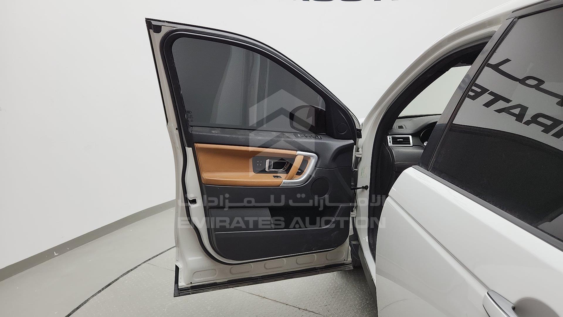 2018 LAND ROVER DISCOVERY VIN: SALCA2BX3JH758636