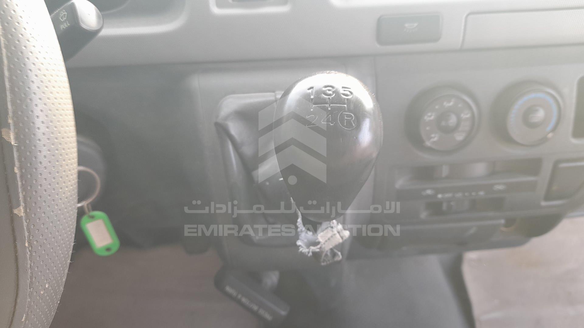 2010 TOYOTA HIACE VIN: JTGJX02P6A5016673