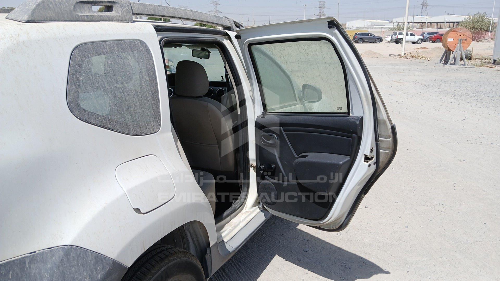 2016 RENAULT DUSTER VIN: VF1HSRGJ9GA583090