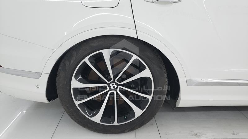 SJAAM2ZV0NC039794 Auction: EmiratesAuction Lot: 405218 SJAAM2ZV0NC039794 Bentley Bentayga 2022 WHITE Photo 26