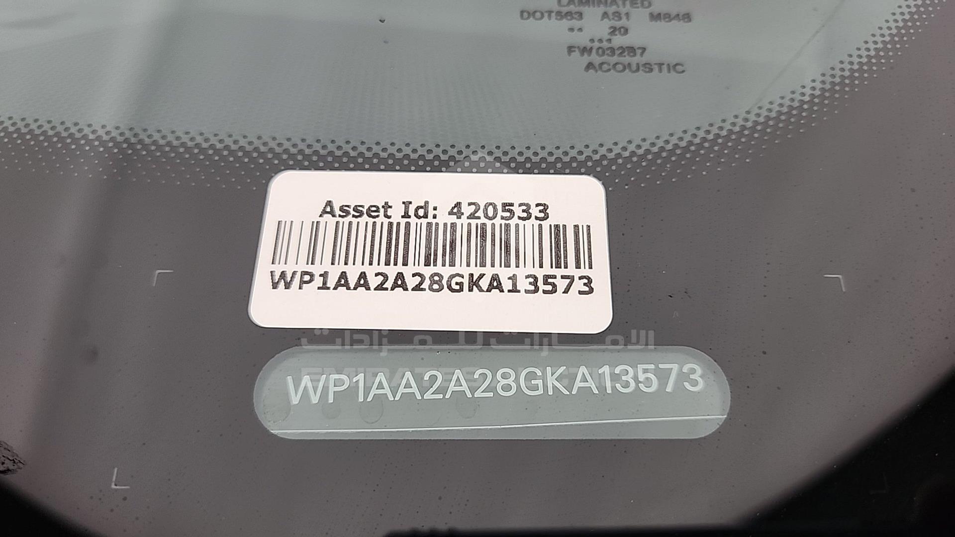 2016 PORSCHE CAYENNE VIN: WP1AA2A28GKA13573
