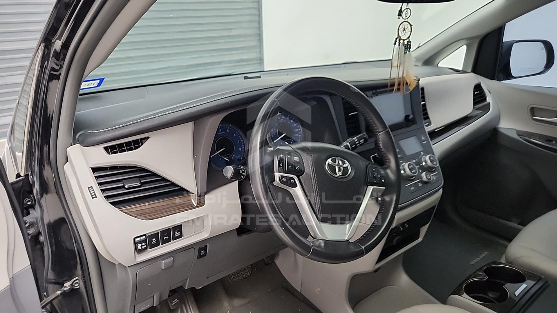 2016 TOYOTA SIENNA VIN: 5TDYK3DC0GS750850