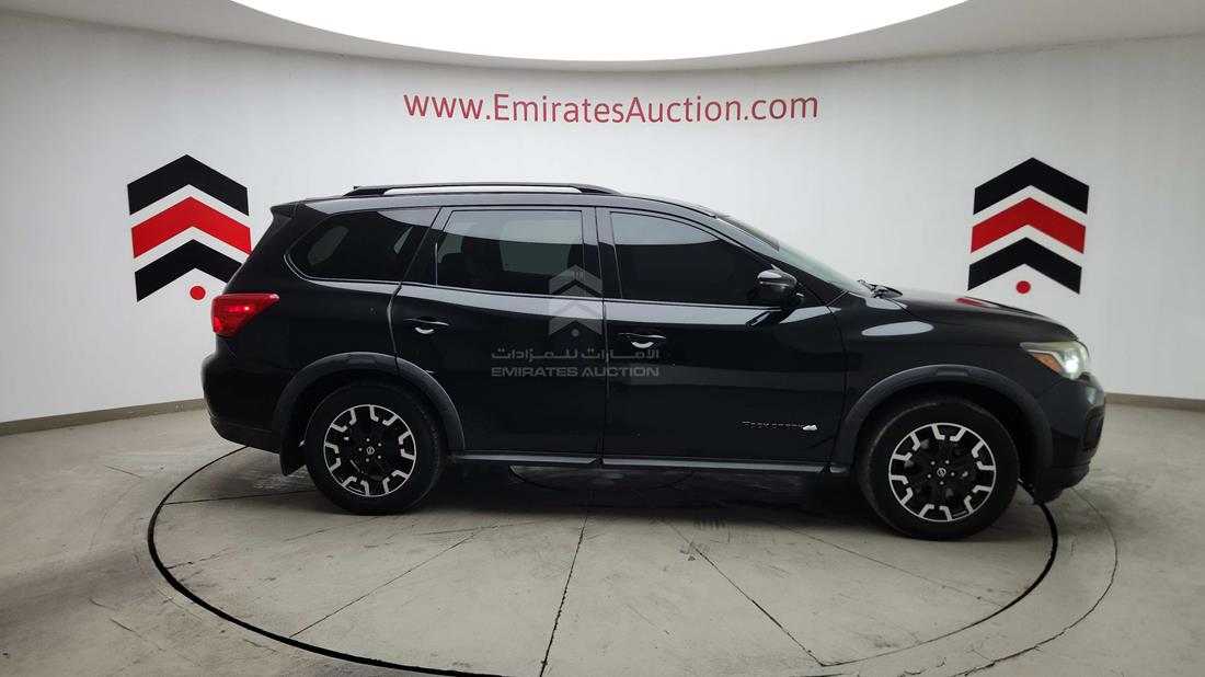 2020 Nissan Pathfinder — Right Full View — Photo 39