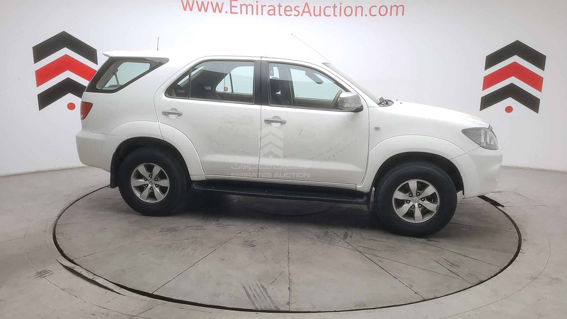 2007 TOYOTA FORTUNER VIN: MHFYU59G477001095