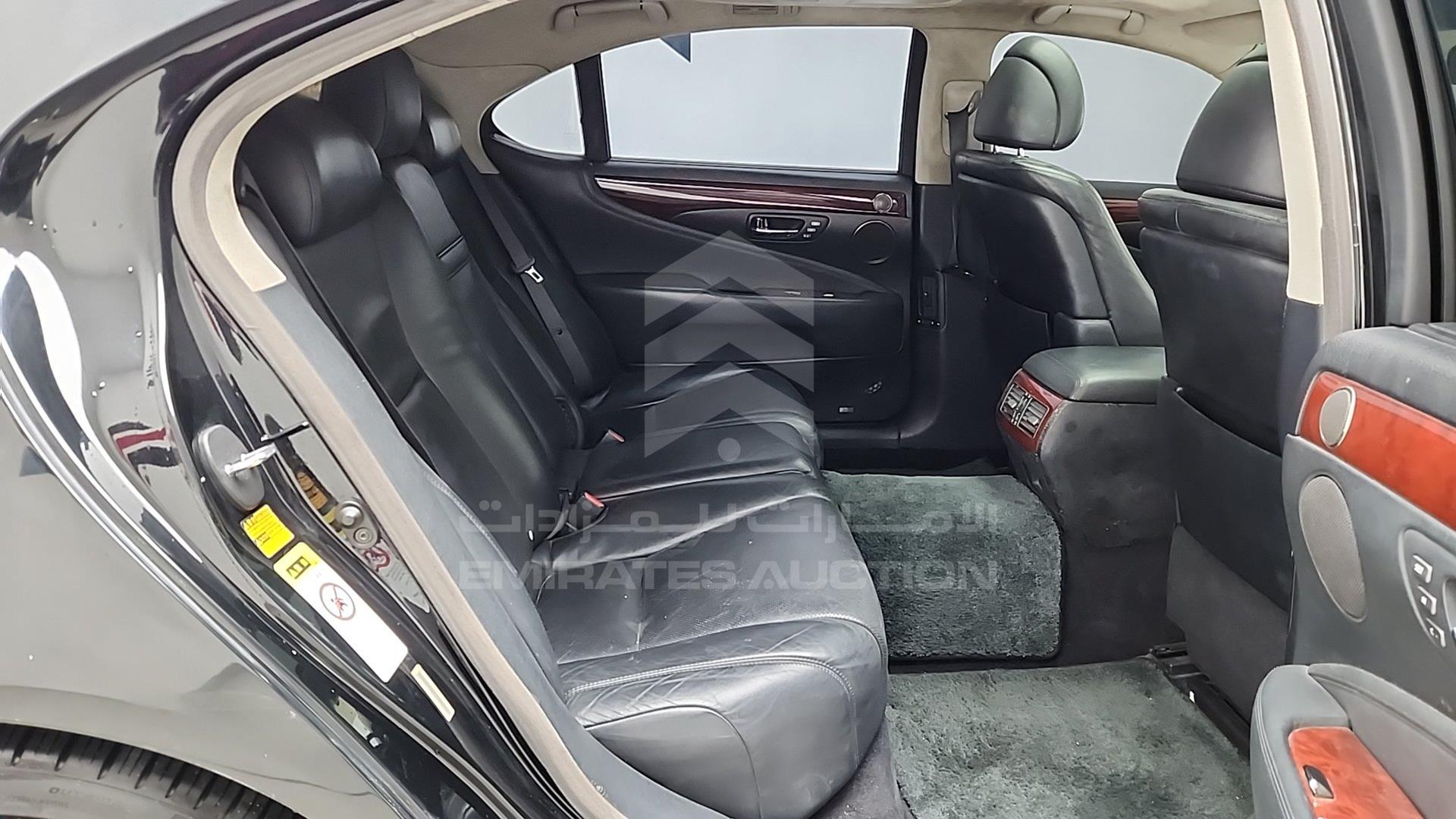 2009 LEXUS LS 460 VIN: JTHGL46F305036386