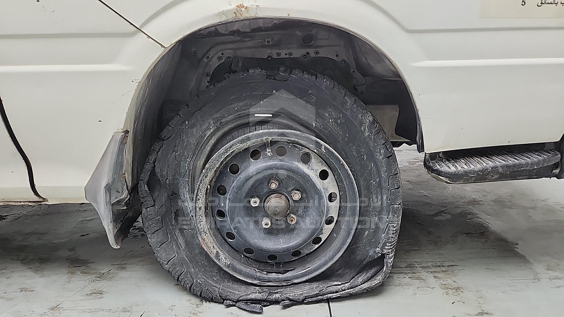 2004 TOYOTA HIACE VIN: RZH1157012858