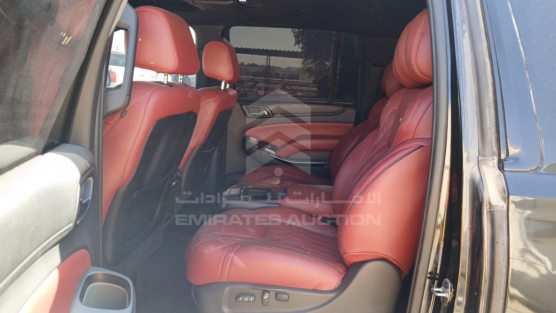 2015 CHEVROLET SUBURBAN VIN: 1GNSKJKC4FR633256
