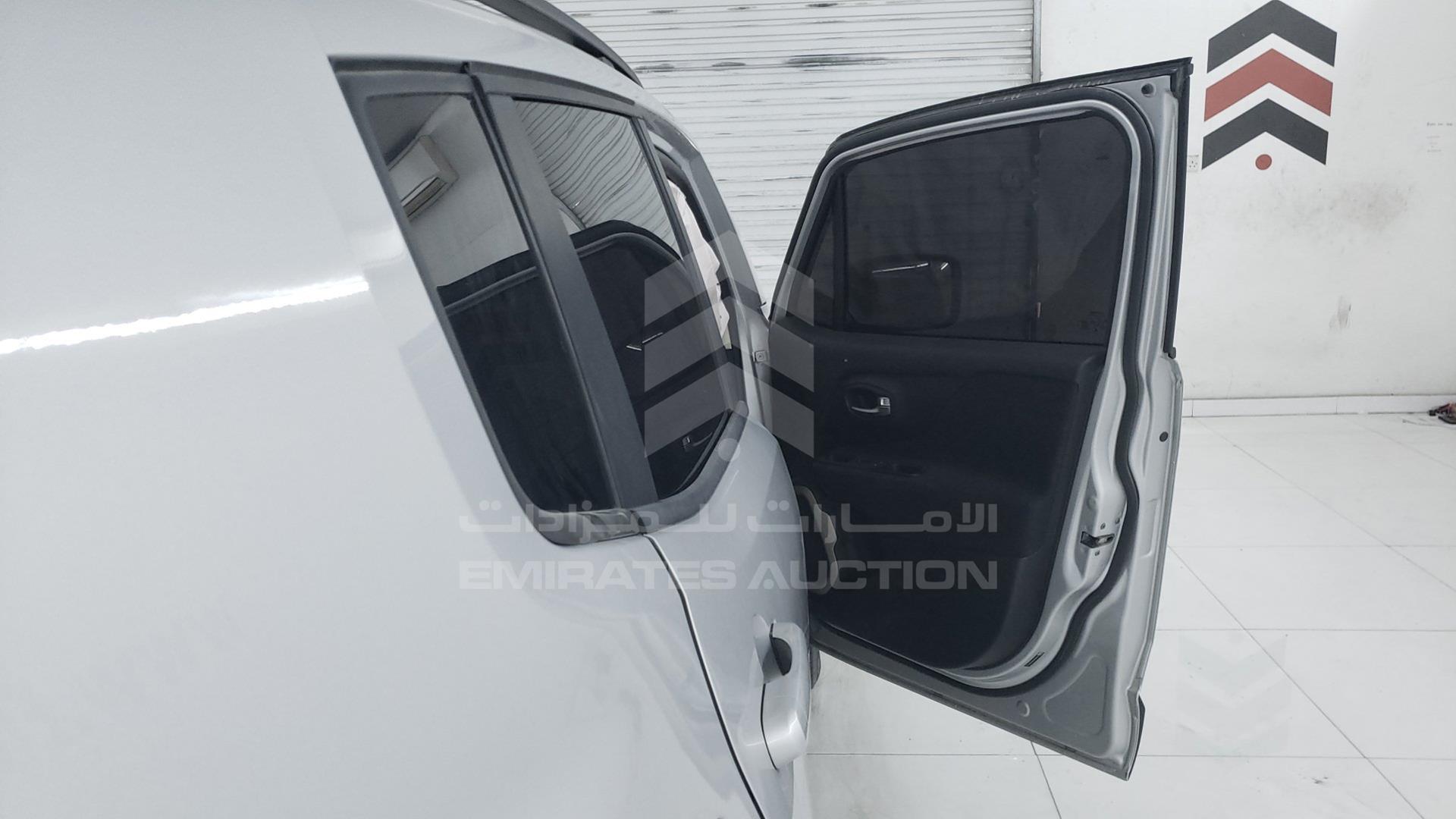 2015 JEEP RENEGADE VIN: ZACCJBBT7FPB29000