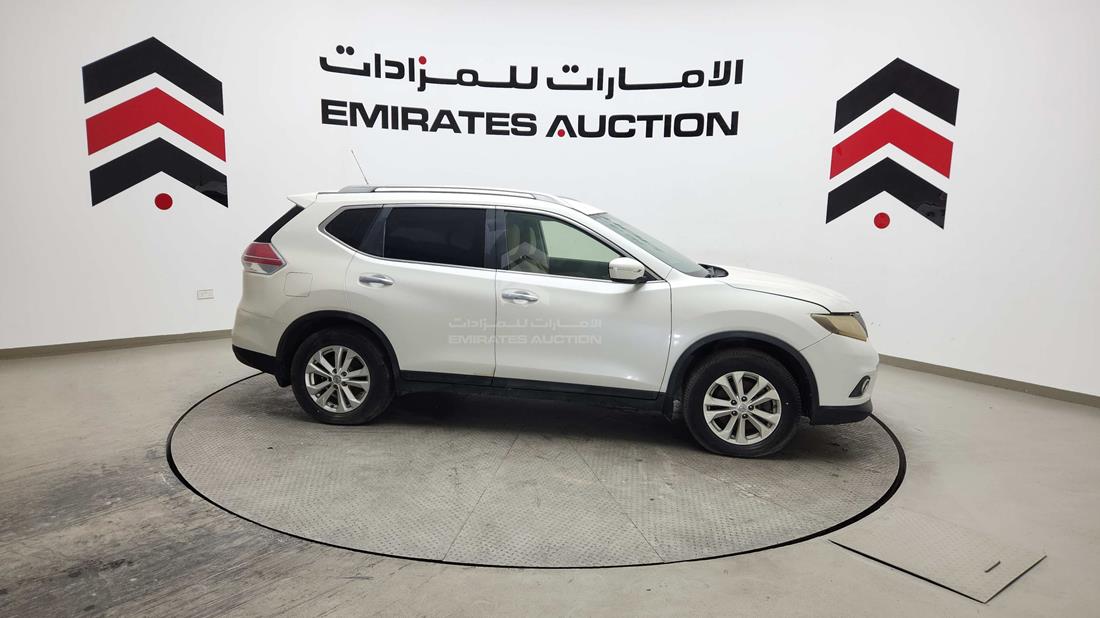 2015 Nissan X-Trail — Right Full View — Photo 40