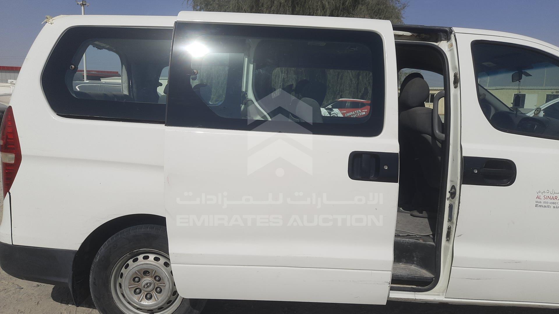 2012 HYUNDAI H1 VIN: KMJWA37R6CU402156