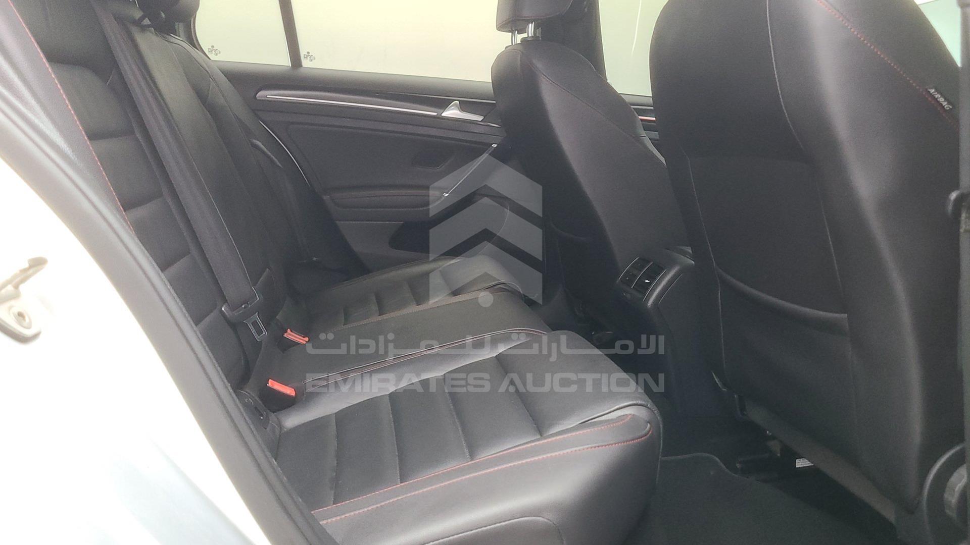 2015 VOLKSWAGEN GOLF GTI VIN: WVWFK2AU1FW000385
