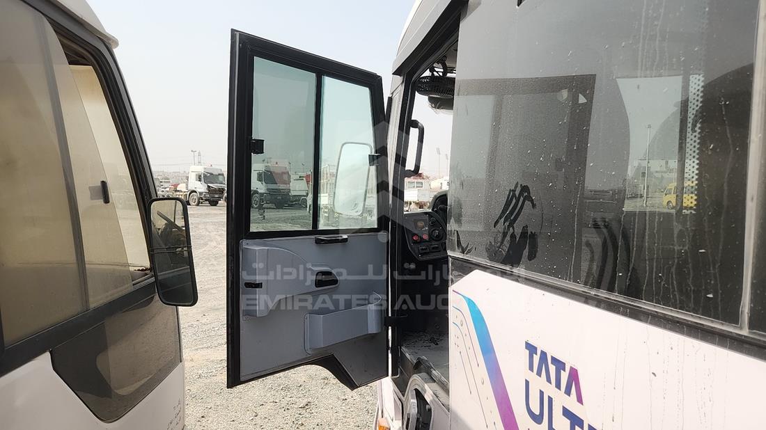 تاتا LPO 916 2026 — الباب الأمامي الأيسر — صورة 10