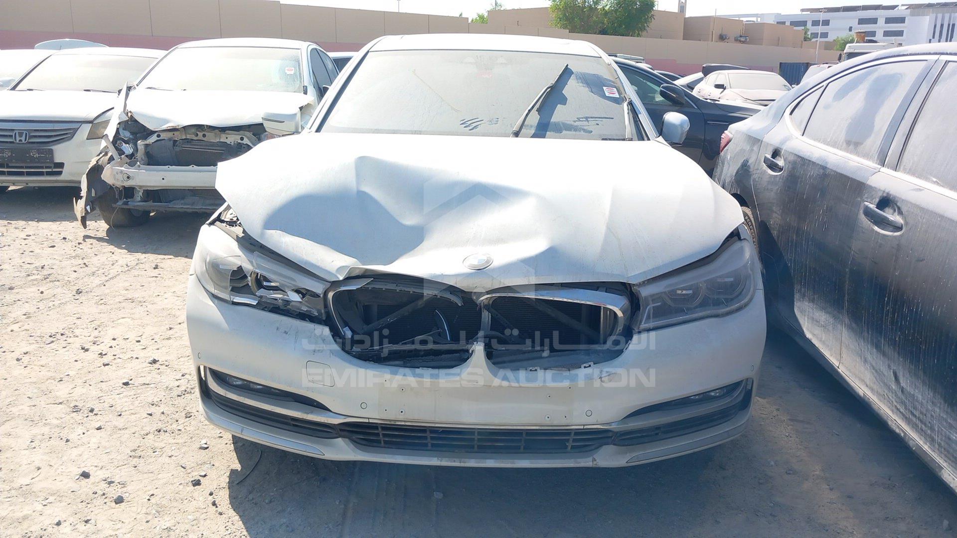 2016 BMW 730 VIN: WBA7E010XGG560458
