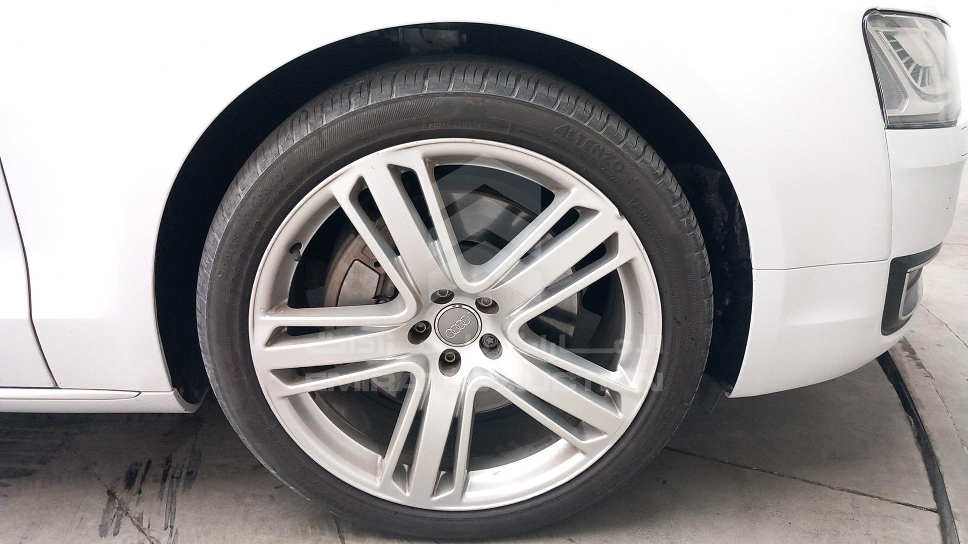 2015 AUDI A8 VIN: WAUY2BFD7FN002324