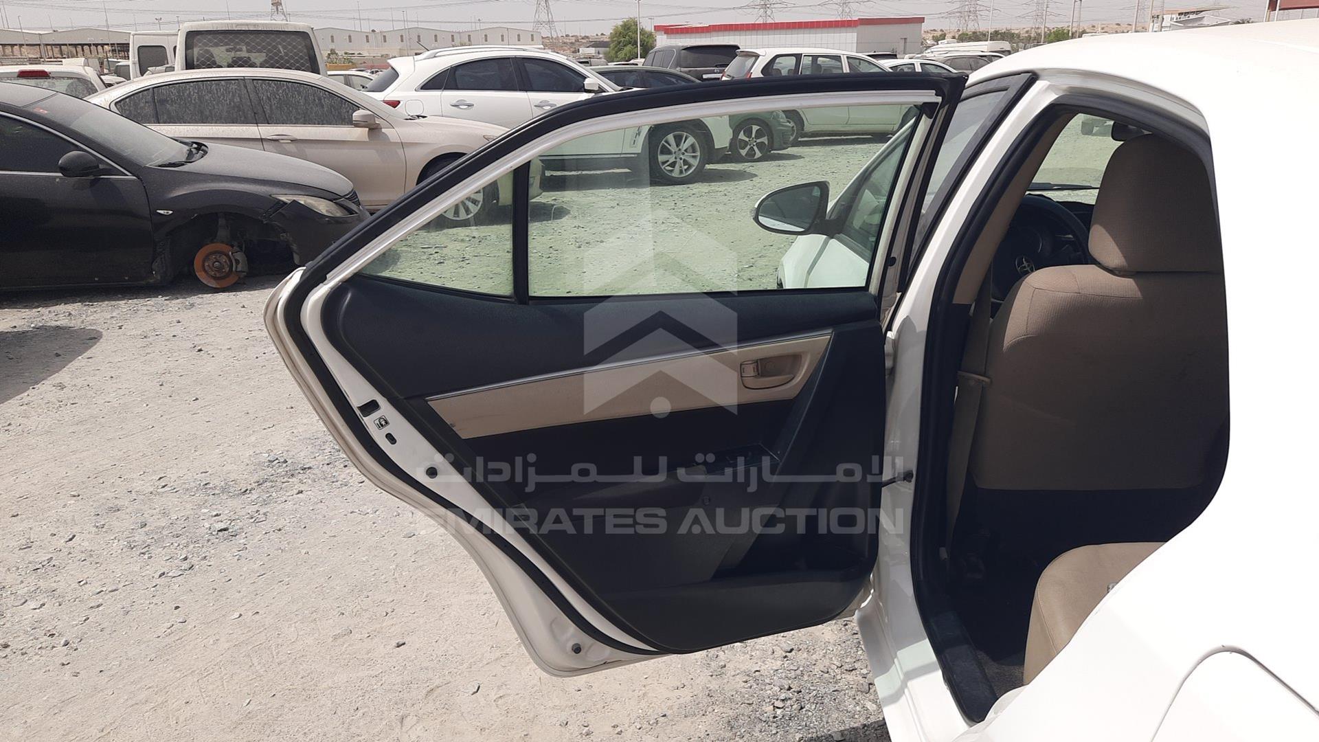 2015 TOYOTA COROLLA VIN: RKLBB9HE0F5140457