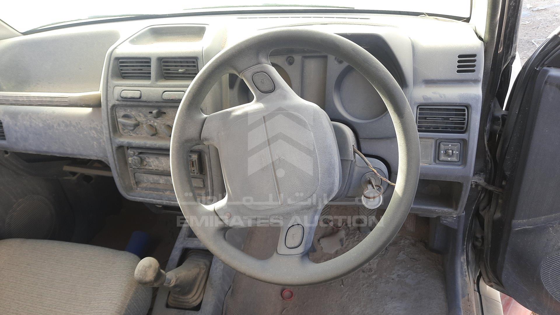 0 MITSUBISHI PAJERO VIN: H57A-0018137