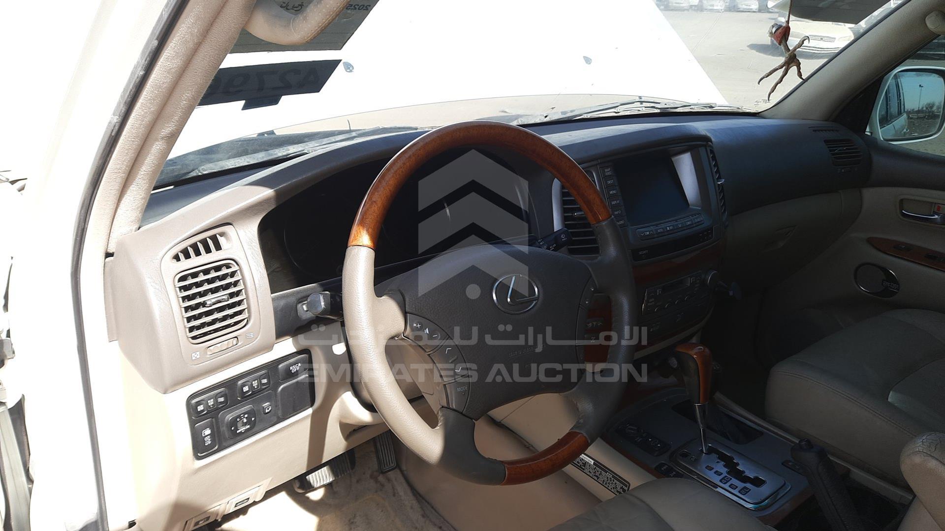 2005 LEXUS LX 470 VIN: JTJHT00WX53551277