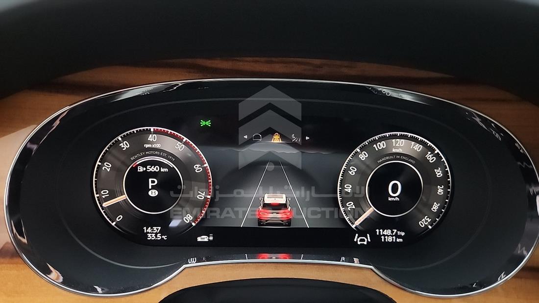 2025 Bentley Bentayga — Speedometer & RPM Gauges — Photo 17