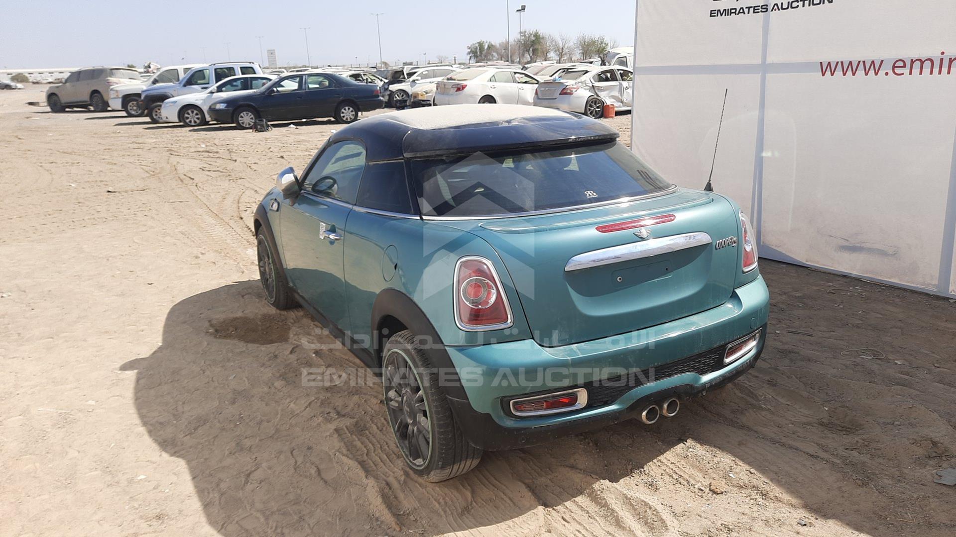 2012 MINI COOPER S VIN: WMWSX310XCT381344