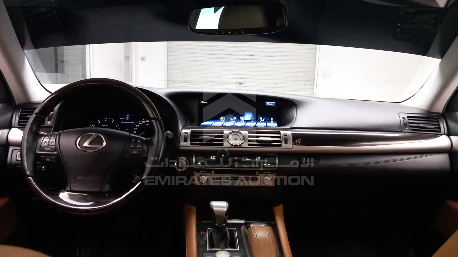 2013 LEXUS LS 460 L VIN: JTHCL5EF9D5019233