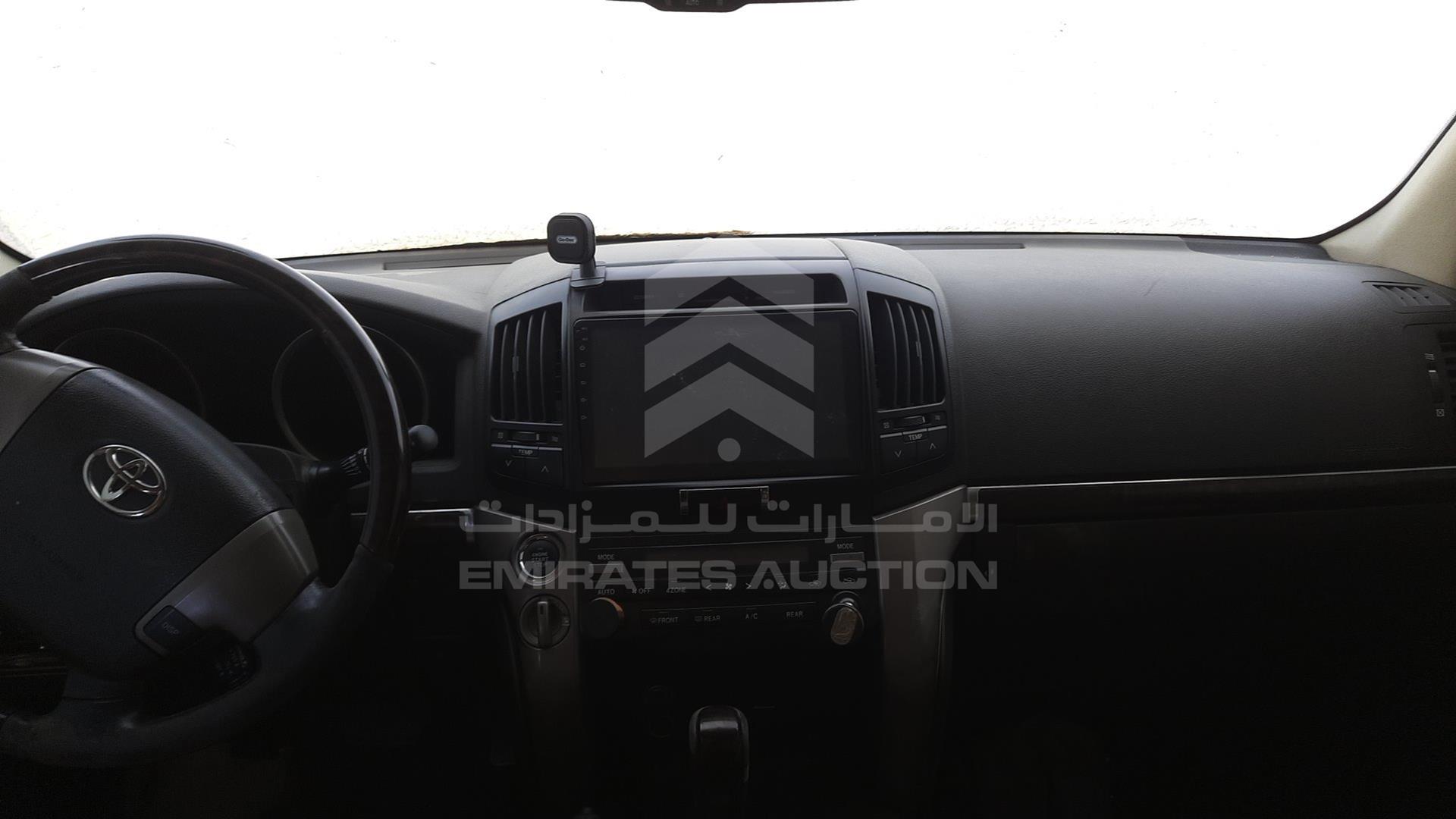 2008 TOYOTA LAND CRUISER VIN: JTMHT05J984014687