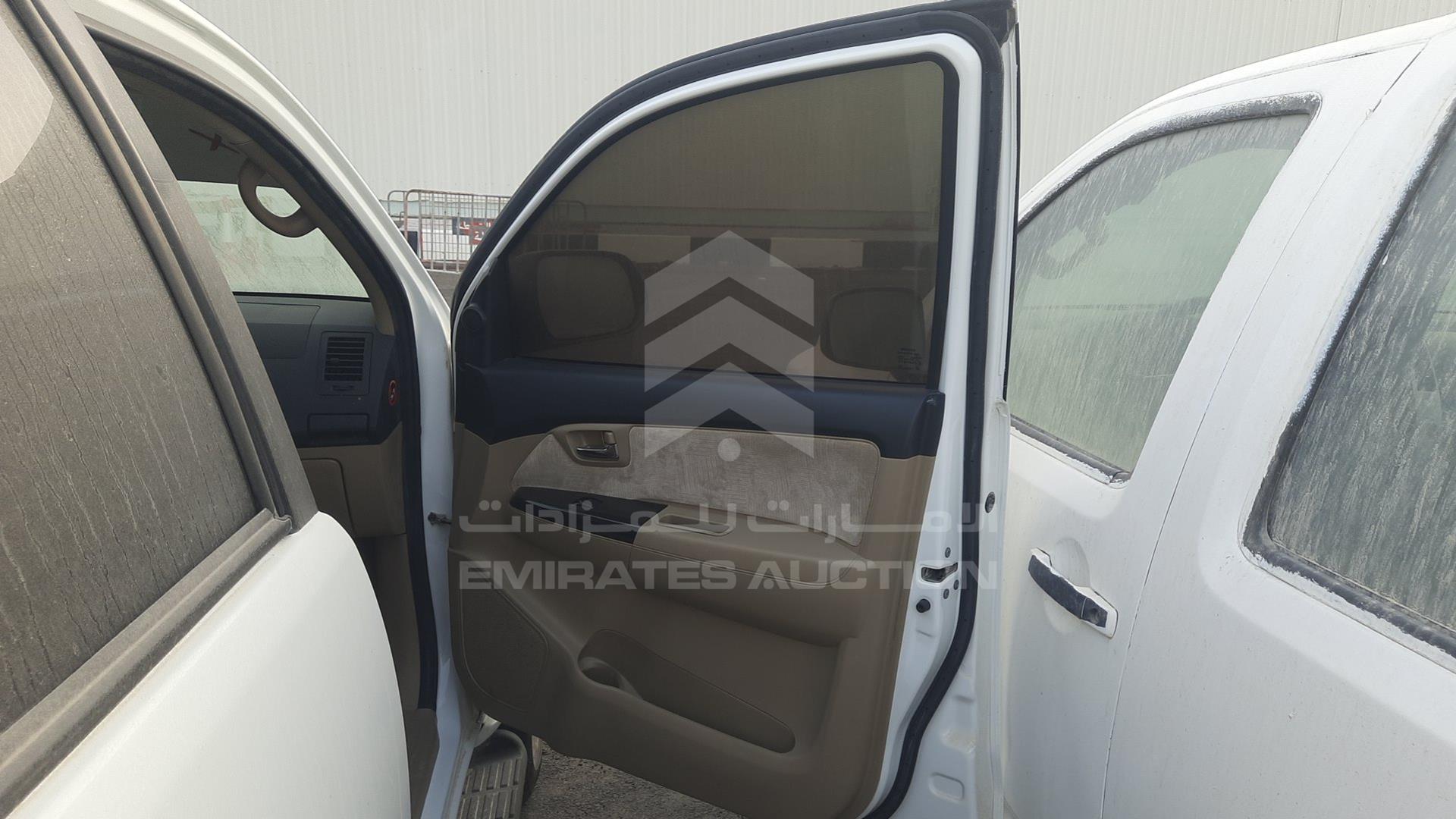 2014 TOYOTA FORTUNER VIN: MHFYU59G4E7034658