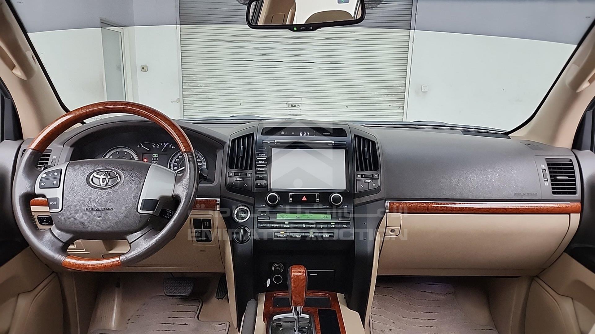 2014 TOYOTA LAND CRUISER VIN: JTMHX09J8E5047409