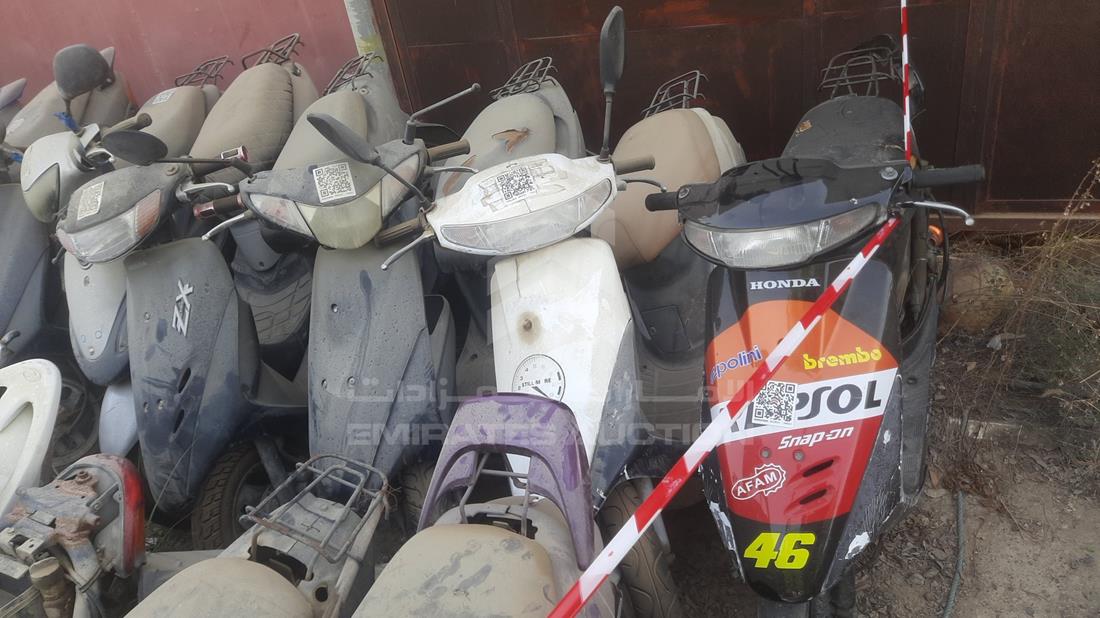 21 Scooters - Scrap without document — Front Right Door — Photo 13