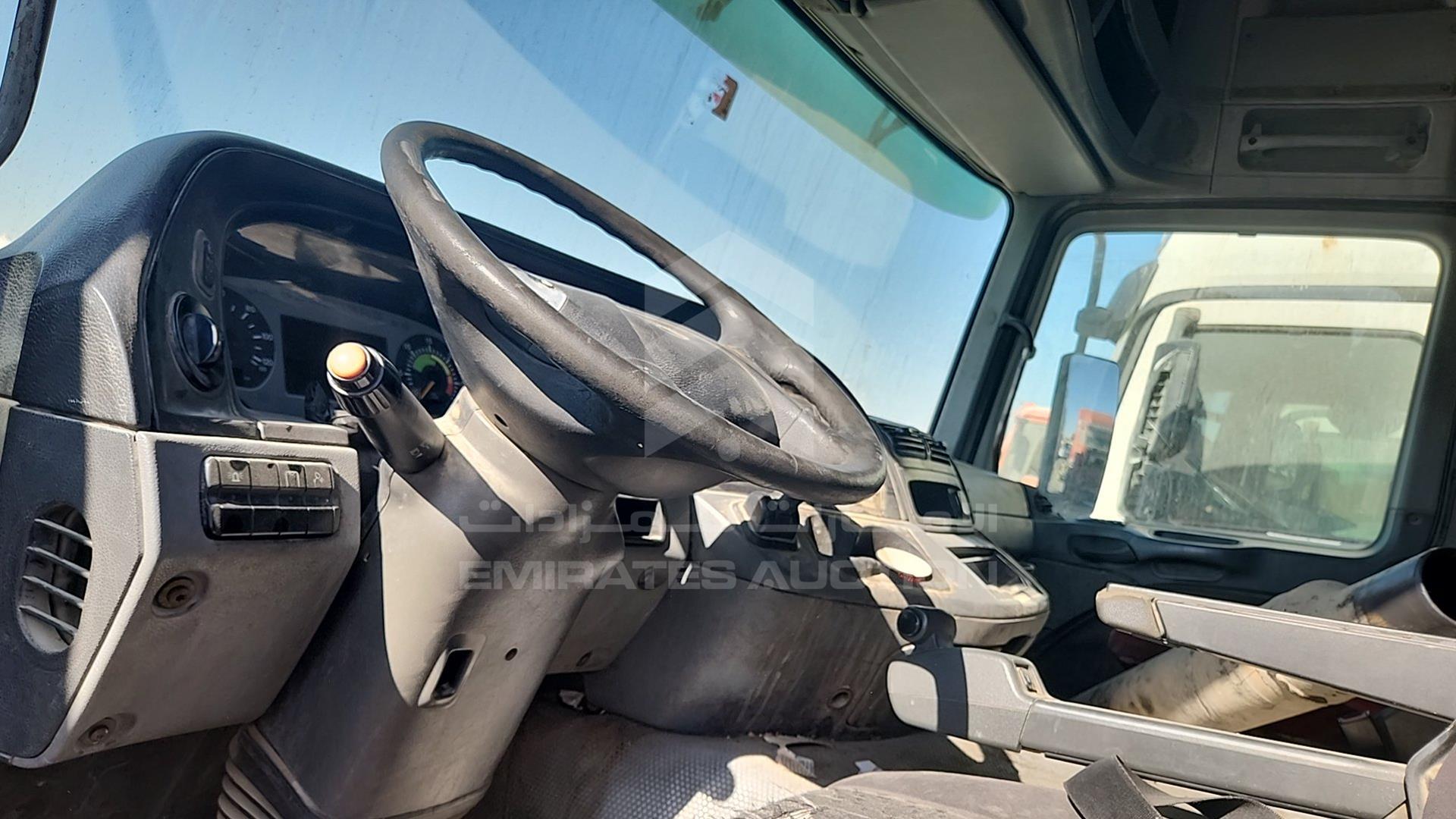 2008 MERCEDES ACTROS VIN: WDAKHCAA58L308529
