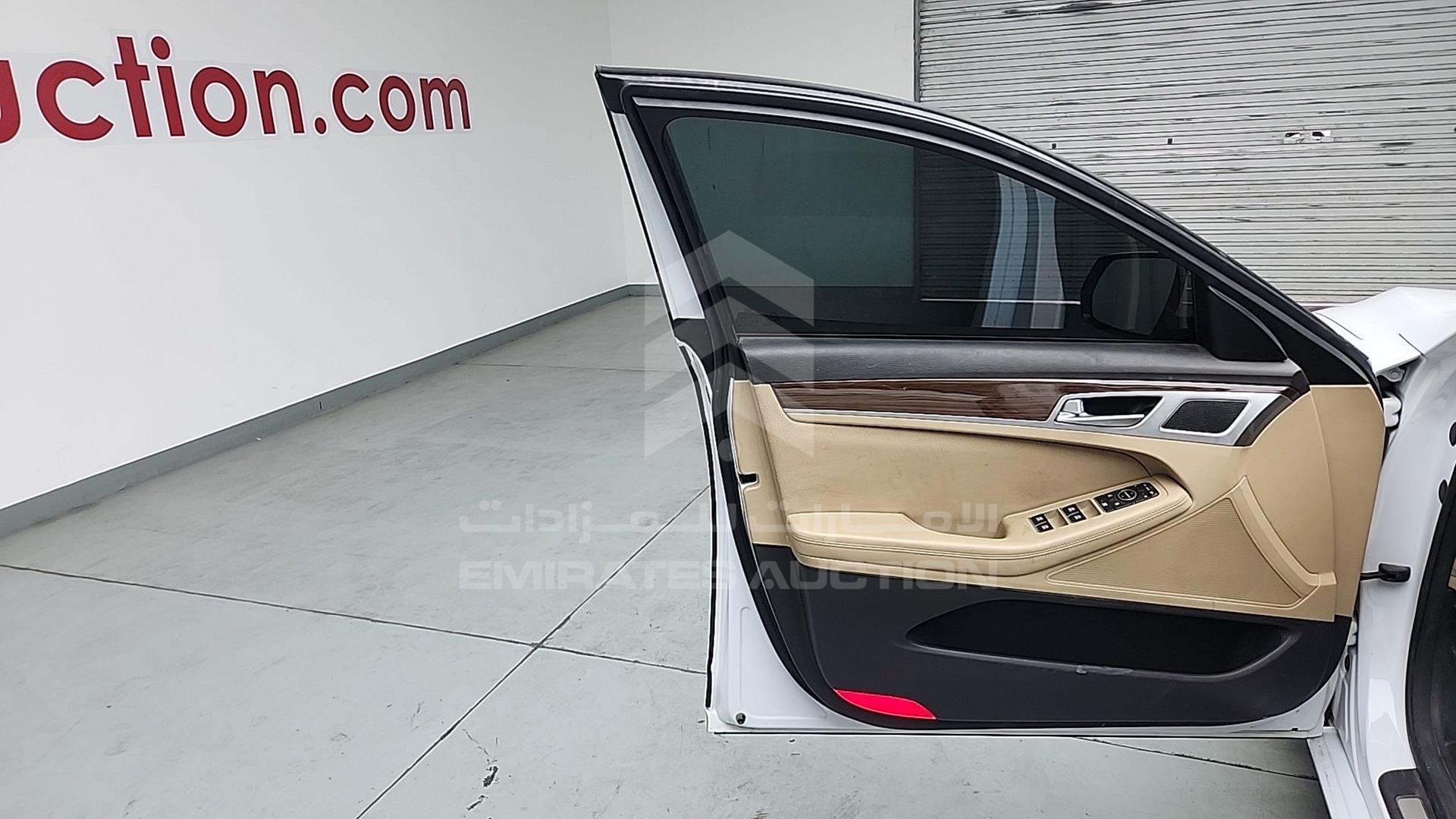 2015 HYUNDAI GENESIS VIN: KMHGN41EBFU057576