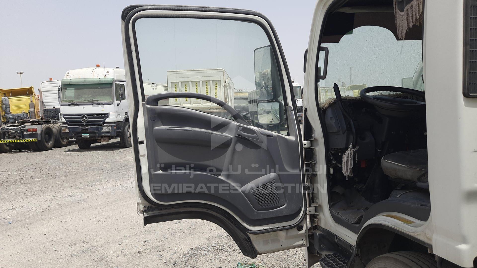 2016 ISUZU NPR VIN: JAMKP3418G7P21639