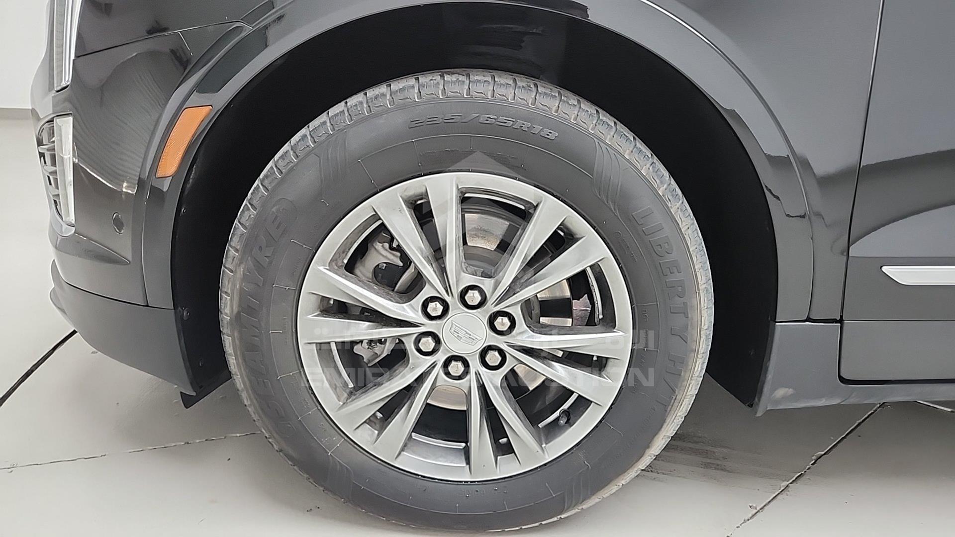 2021 CADILLAC XT 5 VIN: 1GYKNCRS7MZ137237