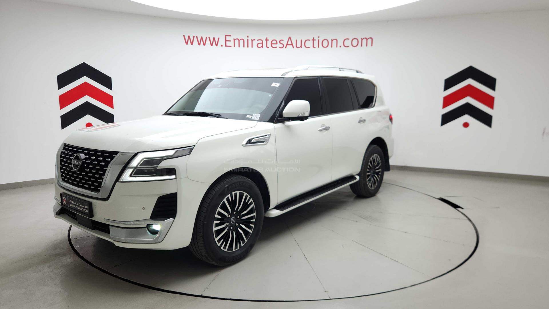 2011 INFINITI QX56 VIN: JNRAZ25Y9B9000789