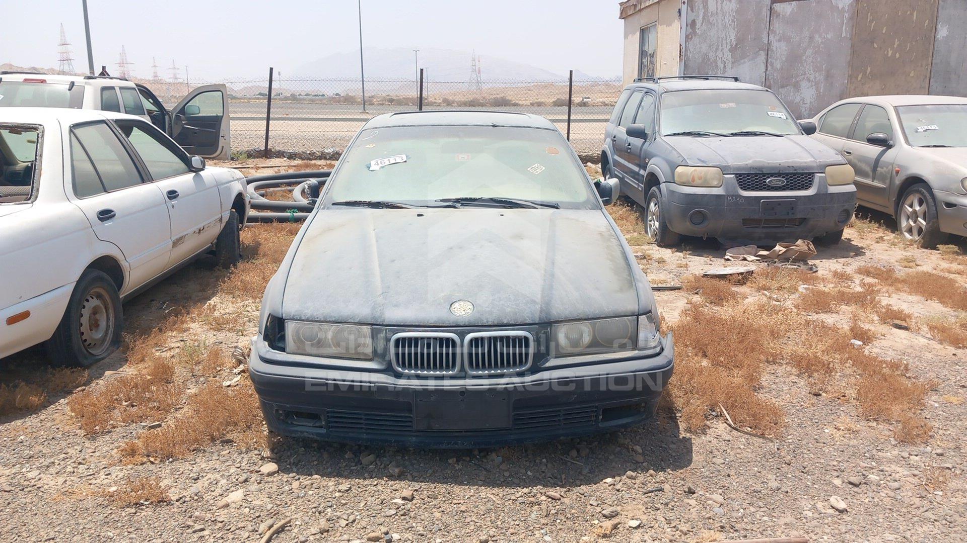 0 BMW --- VIN: WBACD4323TAV37155