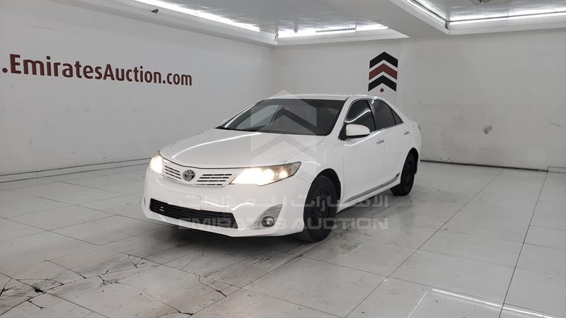 6T1BF9FK7FX563065 Auction: EmiratesAuction Lot: 409828 6T1BF9FK7FX563065 Toyota Camry 2015 WHITE Photo 6