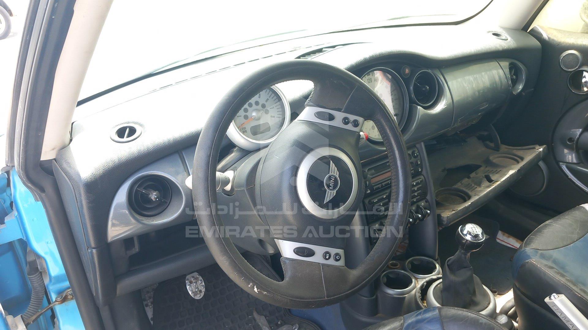 2003 MINI COOPER VIN: WMWRE31023TD08895