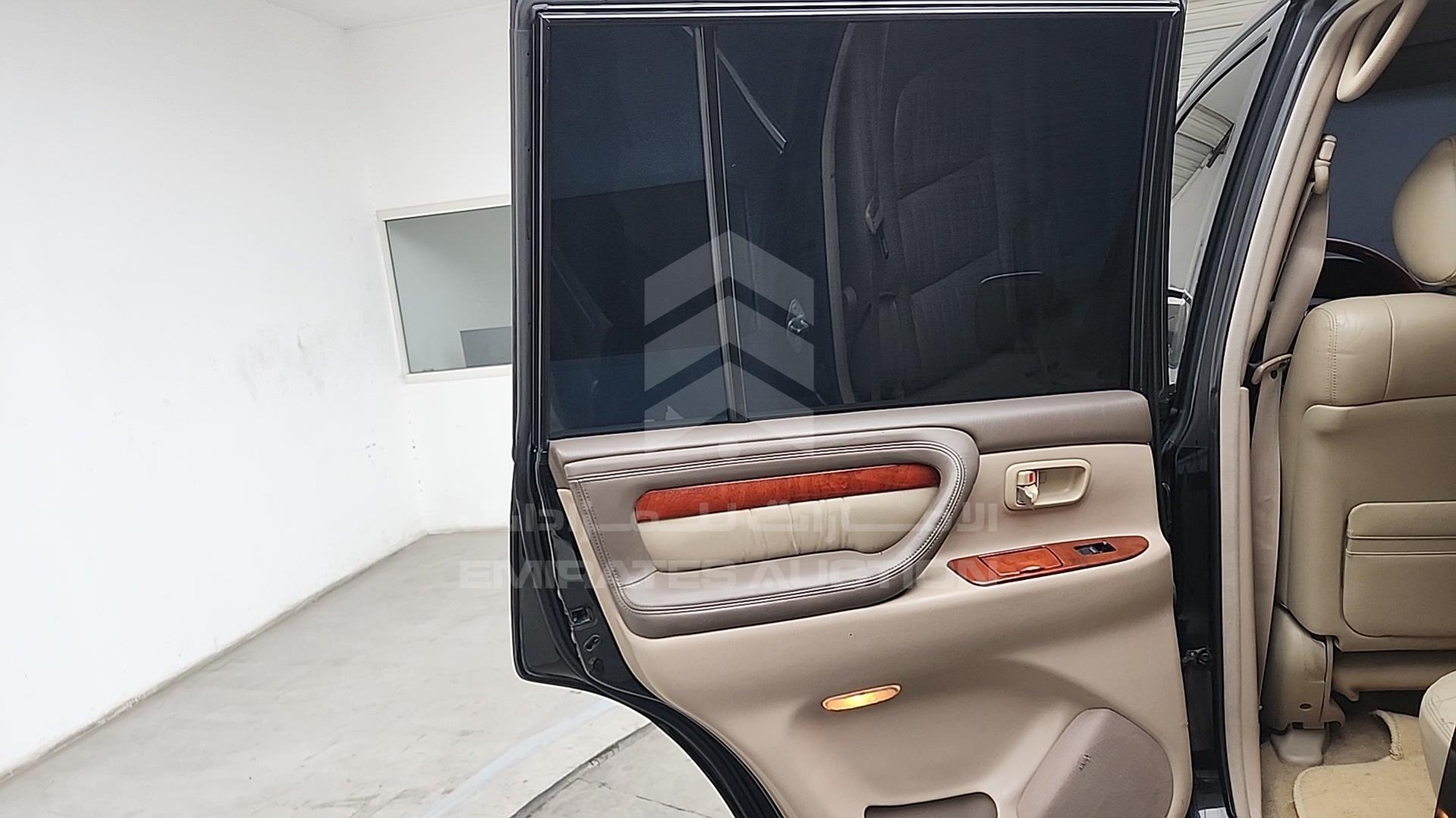1999 LEXUS LX 470 VIN: UZJ1000087157