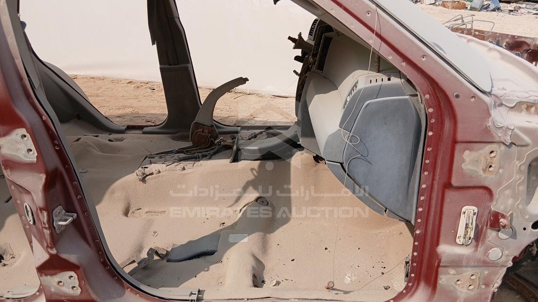 جيب جراند شيروكي 2006 — زاوية الراكب الأمامي للمقعد — صورة 16