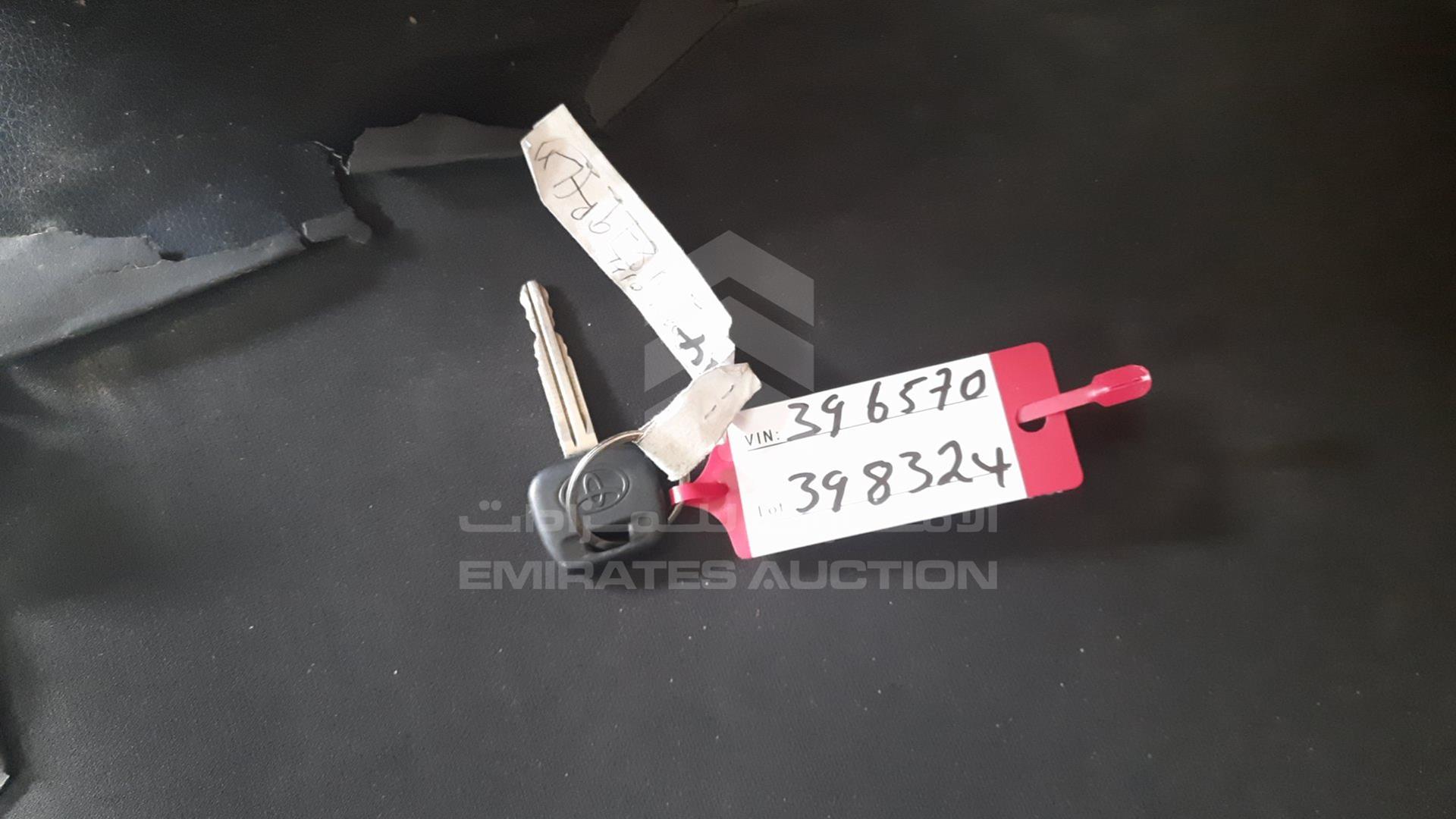2014 TOYOTA HILUX VIN: MR0FX22G3E1396570