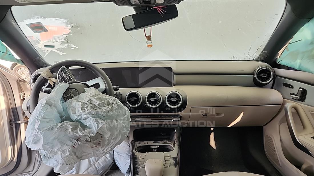 مرسيدس A220 2019 — زاوية الواجهة الكاملة — صورة 15