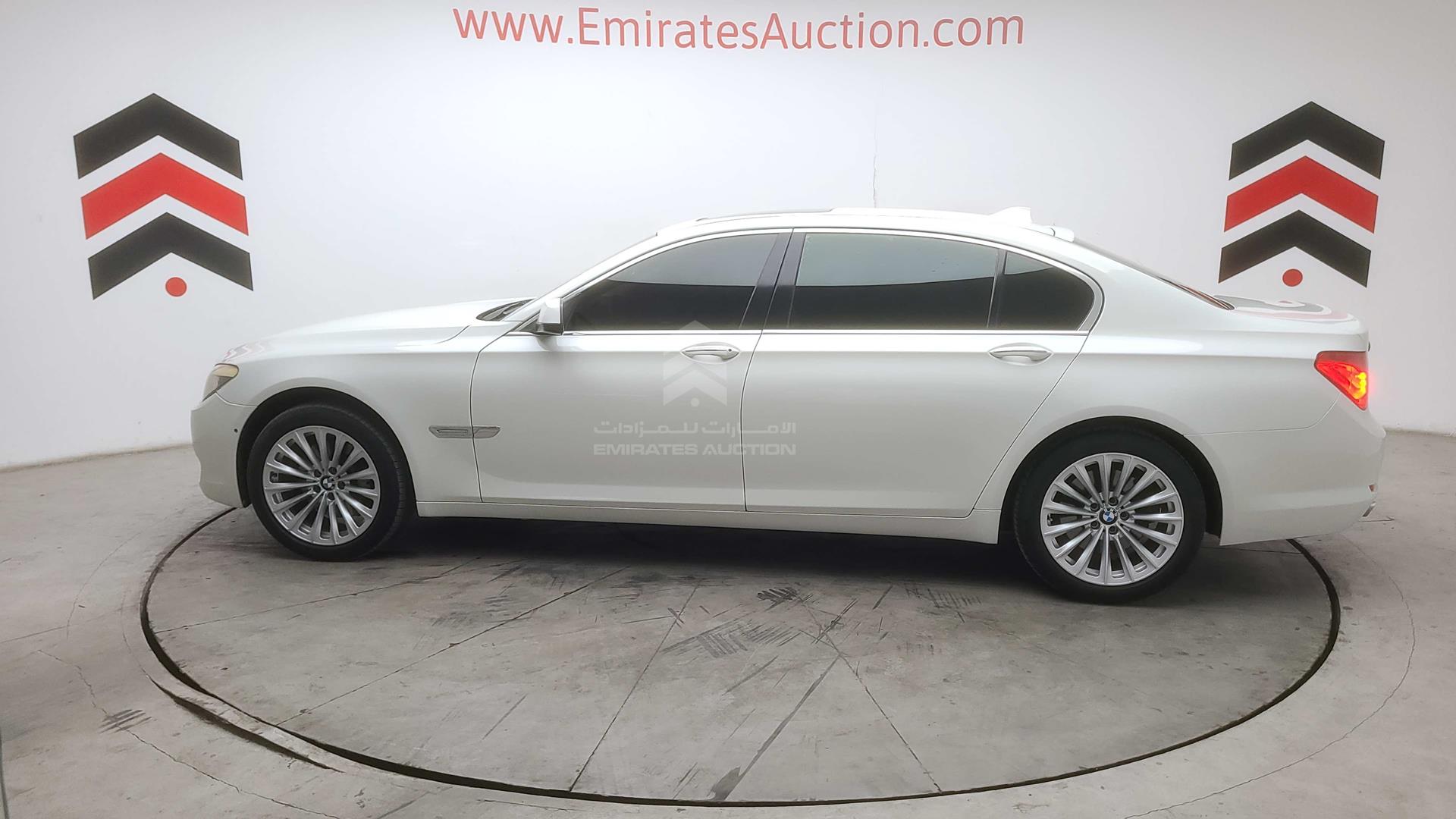 2009 BMW 740 IL VIN: WBAKB410X9CY46332