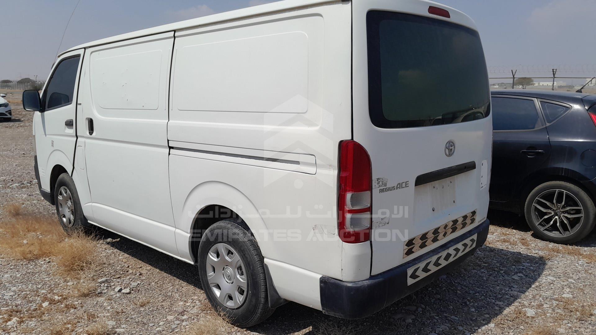 2006 TOYOTA HIACE VIN: JTFHX02P860009831