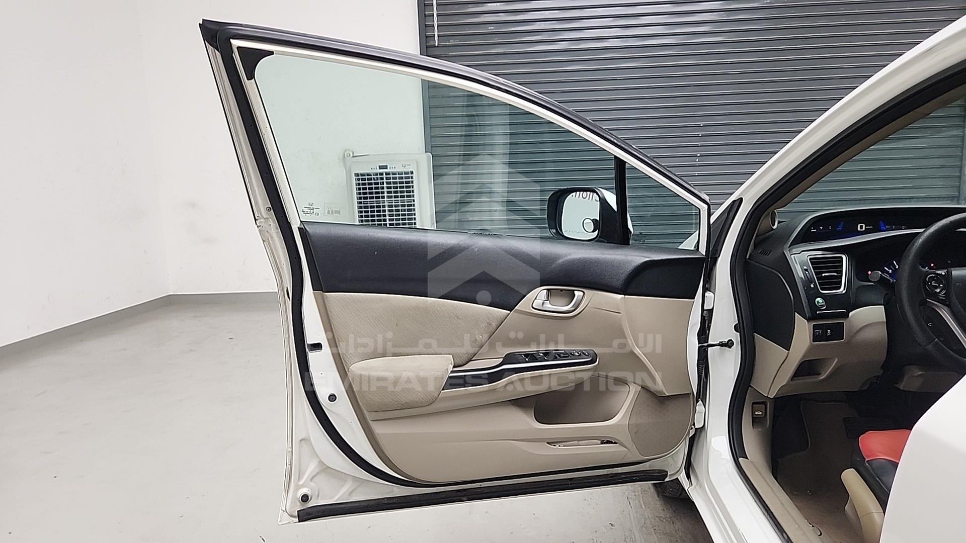 2013 HONDA CIVIC VIN: 19XFB2641DE904916