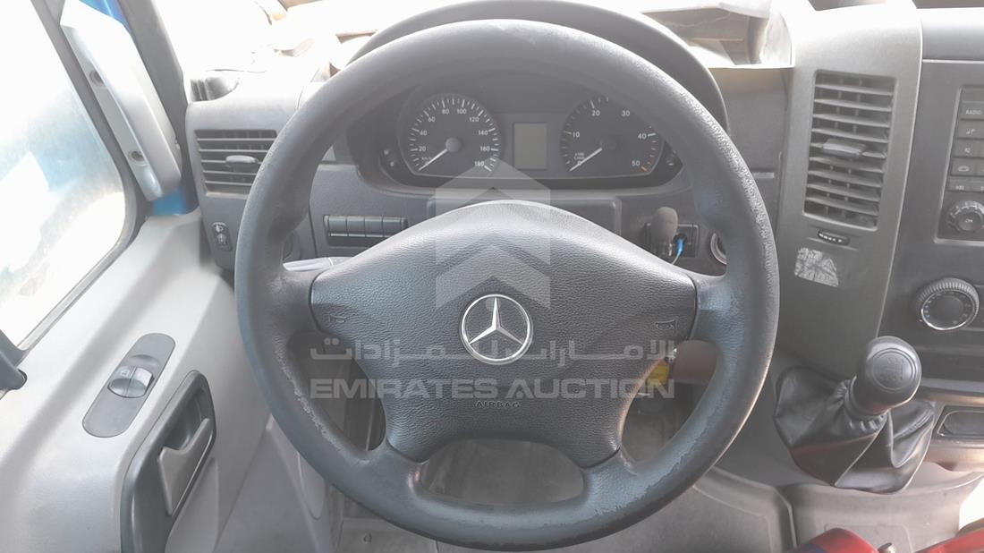 مرسيدس سبرينتر 2017 — التحكمات في عجلة القيادة — صورة 13