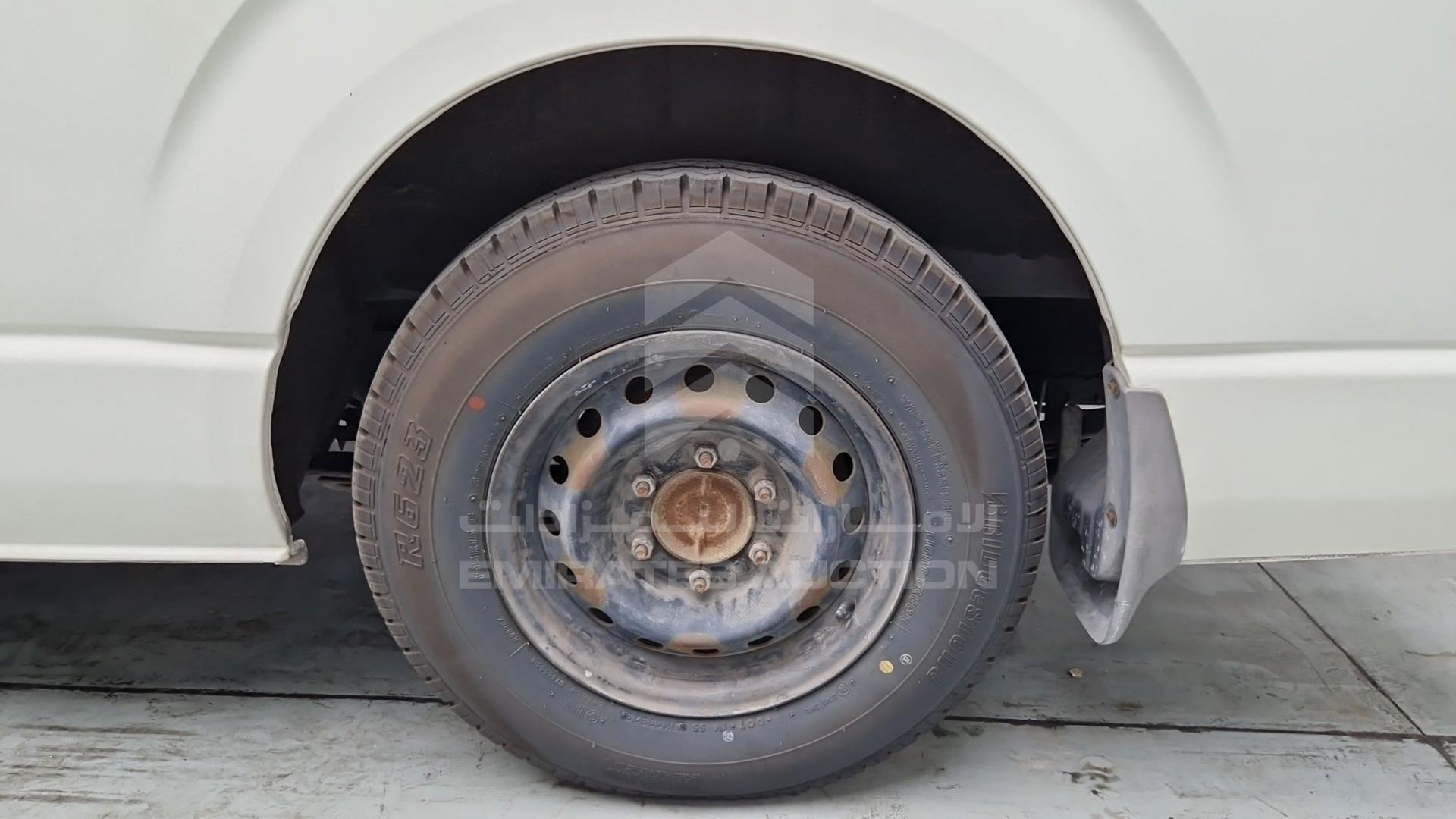 2007 TOYOTA HIACE VIN: JTGJX02P575006788