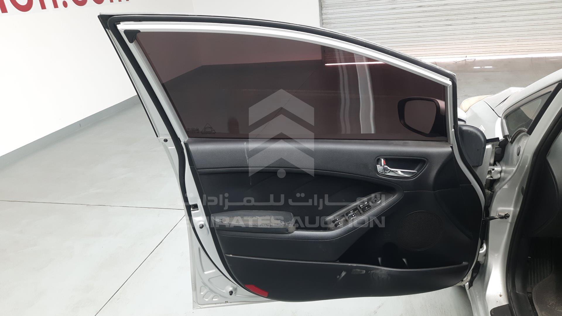 2014 KIA CERATO VIN: KNAFX4113E5172678