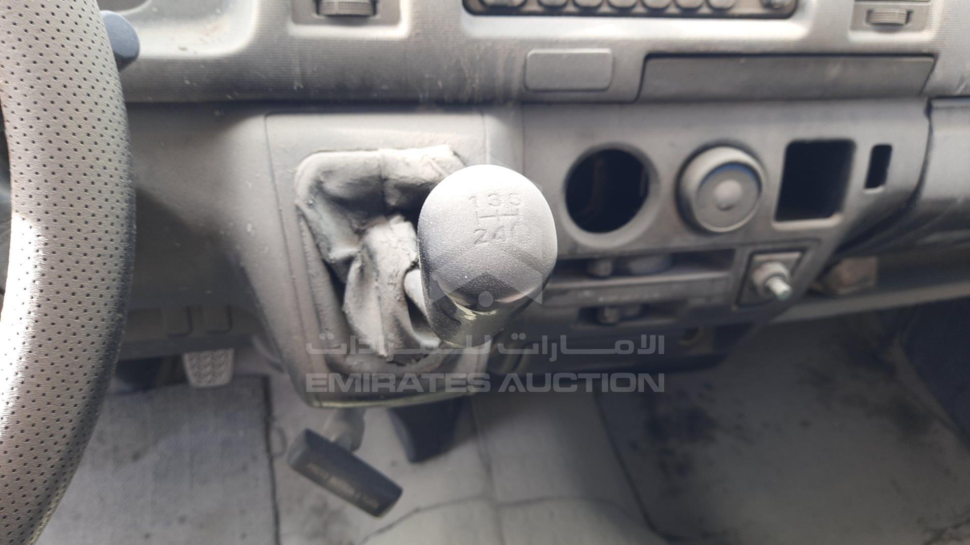 2006 TOYOTA HIACE VIN: JTFHX02PX60005442