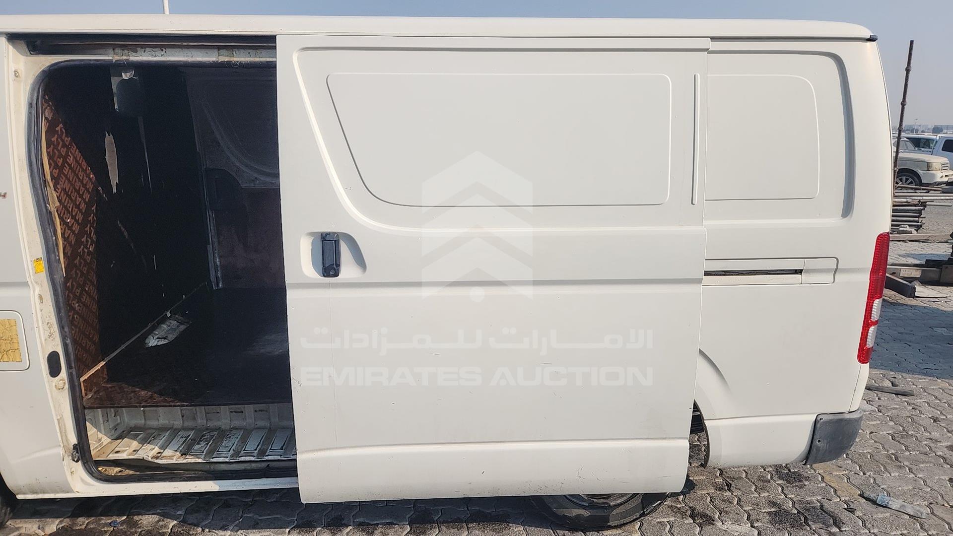 2009 TOYOTA HIACE VIN: JTFHX02PX90037361