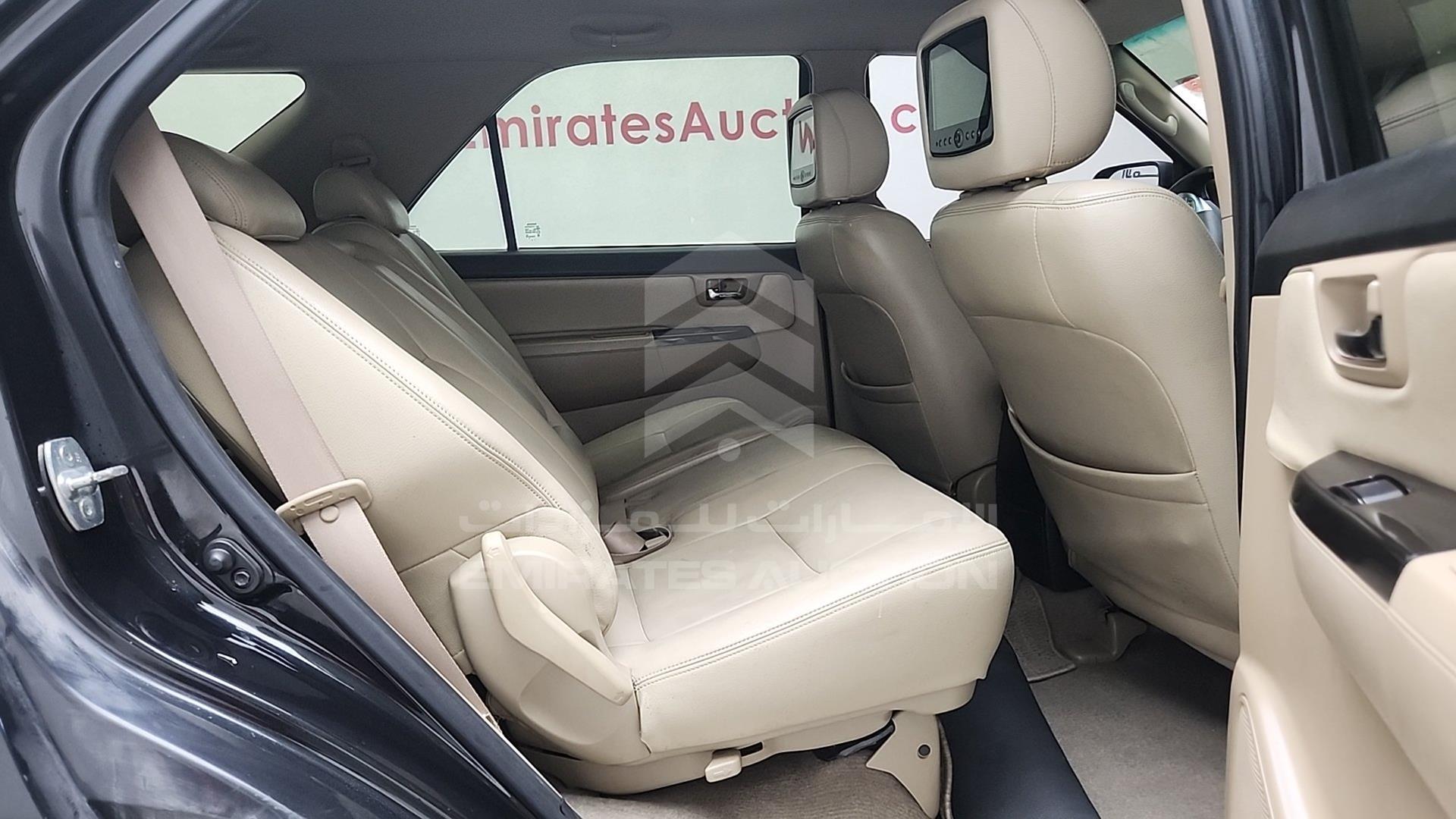 2014 TOYOTA FORTUNER VIN: MHFYU59G2E7034786
